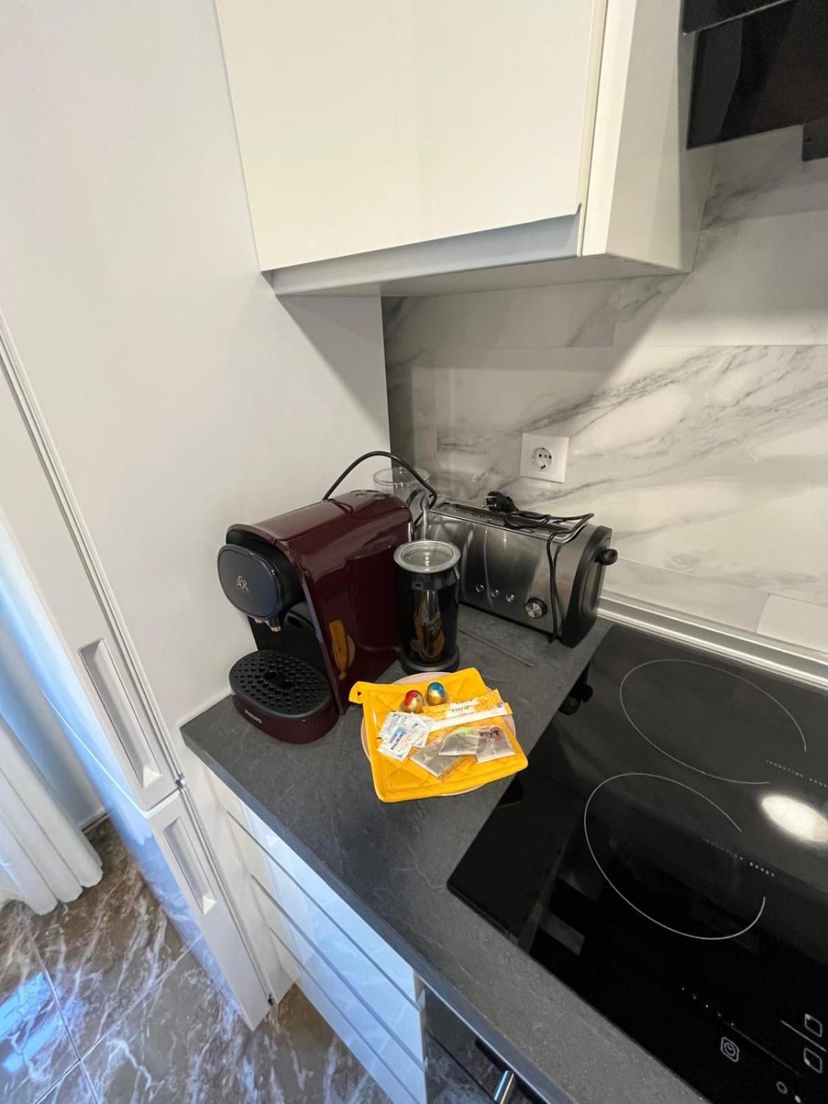 Apartamento Mercurio- Barajas 1B Madrid Eksteriør billede